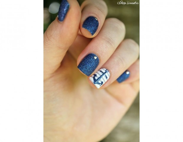 Dettagli glitter per la nail art