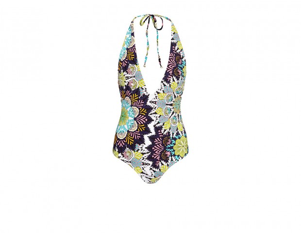 A fiori con scollo profondo A fiori con scollo profondo