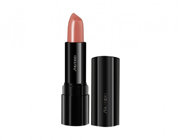 Nuance nude cremosa che dona volume ottico alle labbra