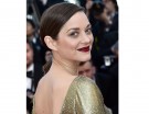 Elegante e molto chic con il rossetto rosso scuro! – TuOui!