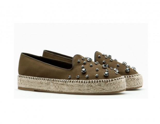 Con strass applicati