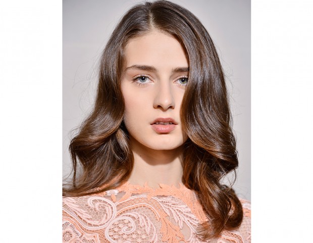 Castano con hair contouring