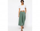 Pantaloni verdi con drappeggio