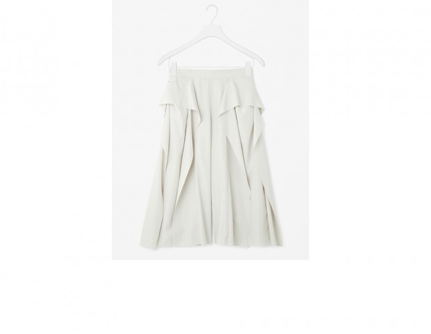 Cropped pants con volant