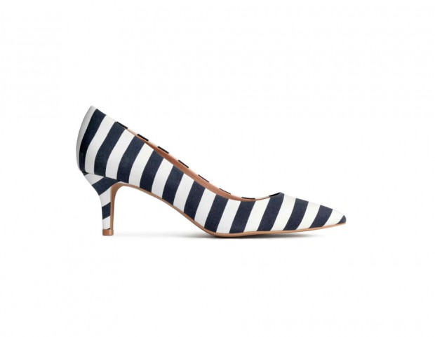 A righe, con kitten heel