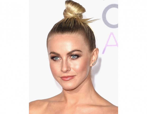 Julianne-HoughTop Knots da red carpet