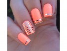 Corallo fluo e righe argentate