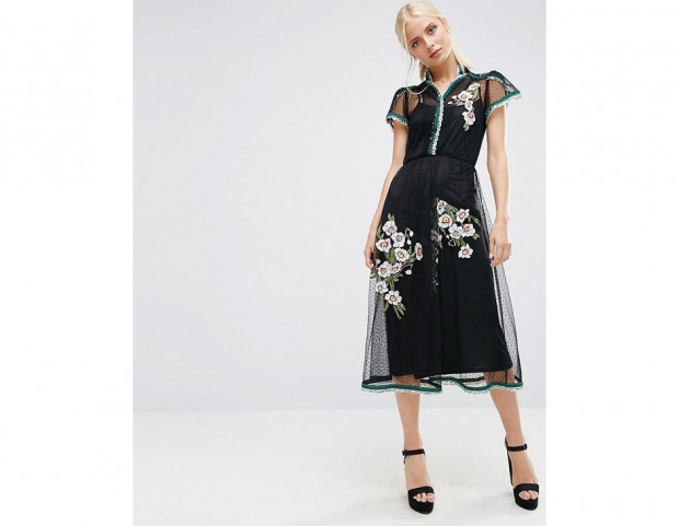 Abito in tulle ricamato