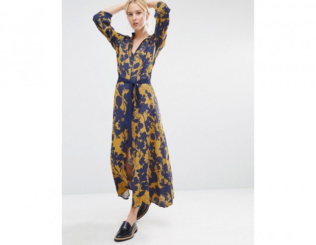 Con cintura in vita Con cintura in vita