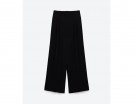 Pantaloni flare