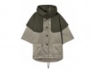 In cotone e nylon, in stile cappa