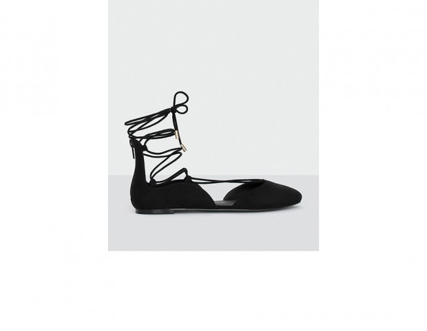 Ballerine con lacci alla caviglia