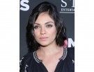 …Mila con wavy bob!