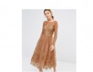 Abito in tulle e pizzo