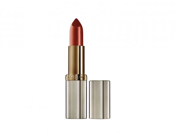 Sublima il look con un rossetto super natalizio