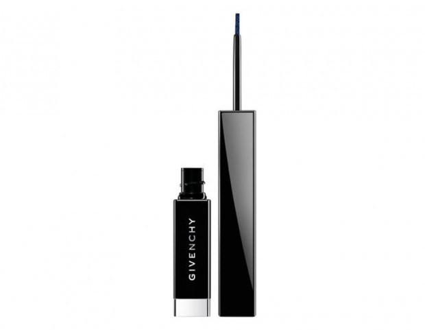 Una tonalità blu-nero super elegante