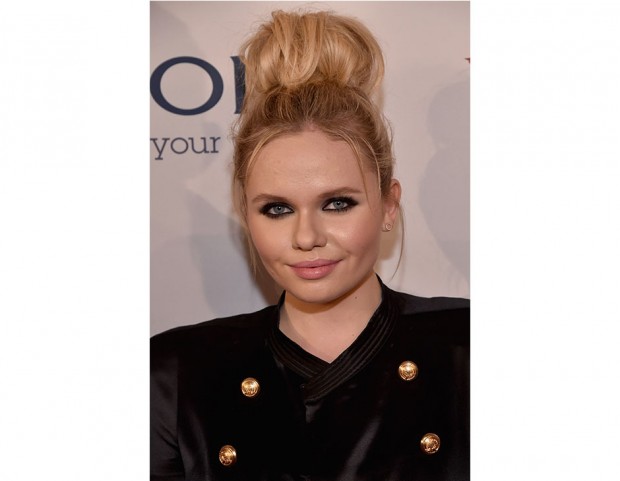 Crocchia alta e dal volume maxi per Alli Simpson.  (Photo credit: Getty Images)