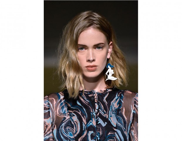 Long bob mosso e naturale.