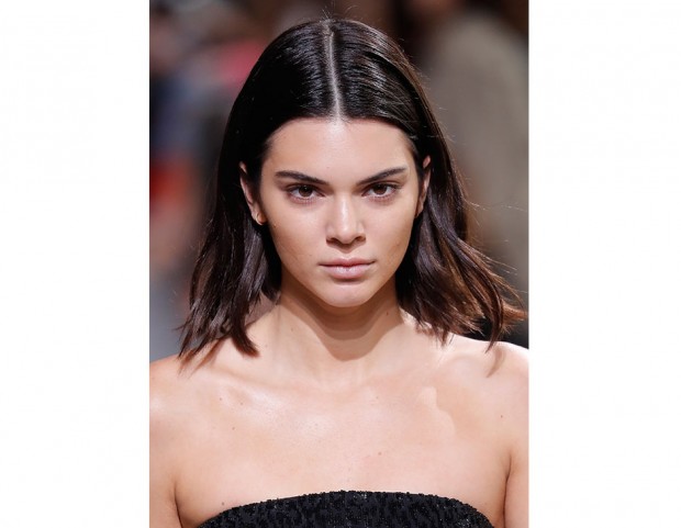 Kendall Jenner ha da poco accorciato il taglio in un long bob super trendy. (Photo credit: Getty Images)