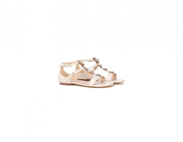 Sandali in vernice con strass