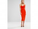 Vestito in pizzo rosso con fiocco
