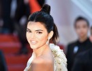 Chignon da samurai per Kendall Jenner. (Photo credit: Getty Images)