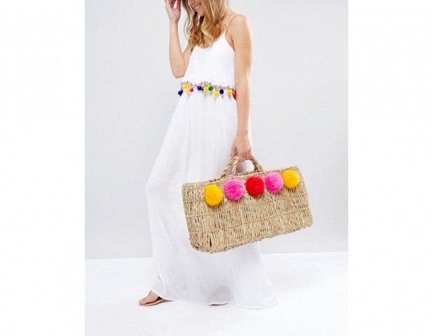 Maxi bag di paglia con pom pom