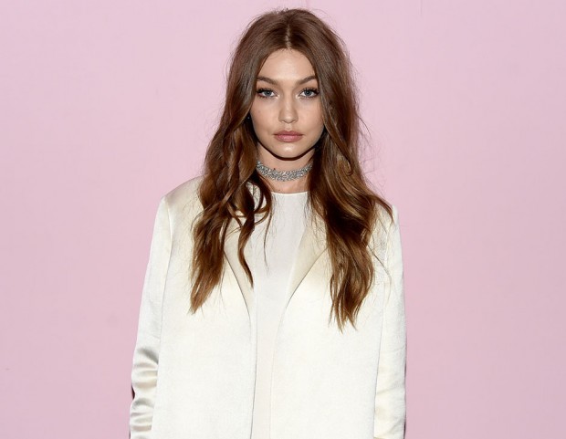 Da vera California girl, Gigi Hadid porta i capelli a onde in ogni occasione. (Photo credits: Getty Images)