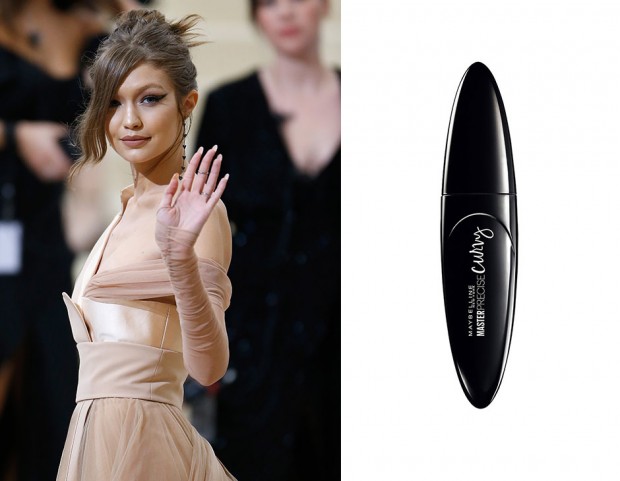 L’eyeliner di Maybelline con punta a pennarello ti permette di realizzare look grafici come quello di Gigi Hadid (Photo credit: Getty Images)