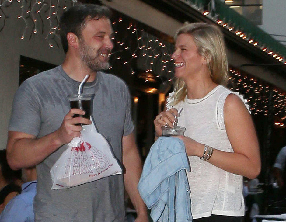 Ben Affleck ha una nuova fidanzata: è Lindsay Shookus
