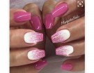 Nail art rosa con glitter