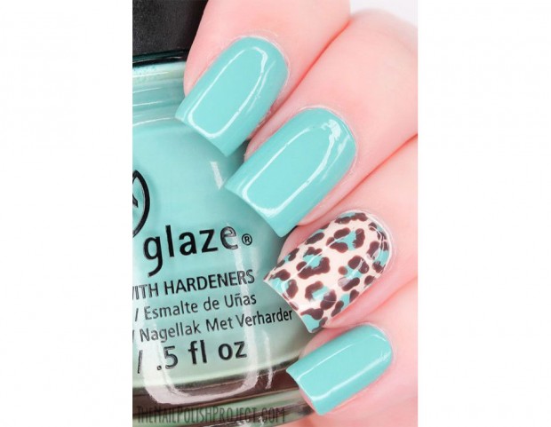 Accent nail in stile animalier. Photo credit: Pinterest The Nail Polish Project