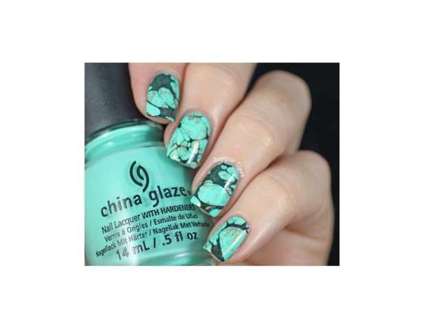 Unghie marmorizzate come la pietra del turchese. Photo credit: Pinterest Copycat Claws