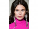 Bianca Balti ha scurito leggermente i capelli, in una tonalità cacao.