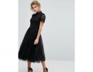 Abito in tulle e pizzo