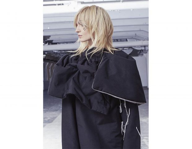 Capelli medi – long bob scalato (Photo credit: Wella)