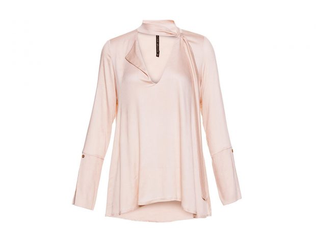 Con laccio sul collo Con laccio sul collo