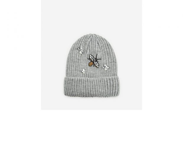 Beanie a coste con ape di strass