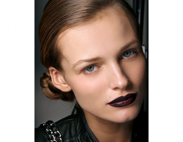 Rossetto scuro violaceo