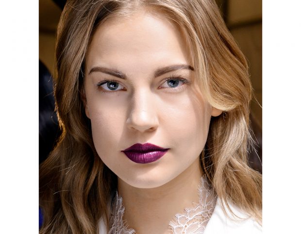 Rossetto viola streghesco
