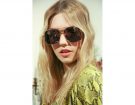 Capelli lunghi: il look è di ispirazione anni ’70.