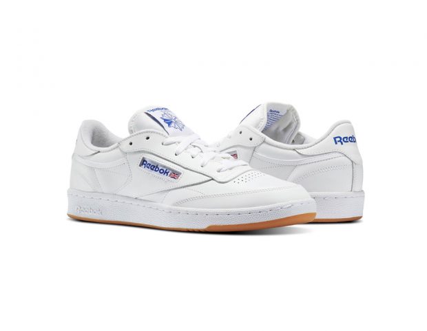 Club C 85 in pelle bianca