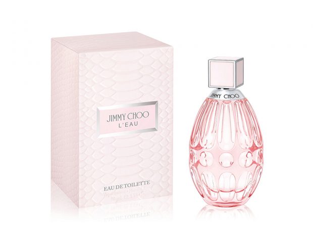 Il dualismo della donna Jimmy Choo si esprime perfettamente in questo profumo forte e libero, ma decisamente femminile