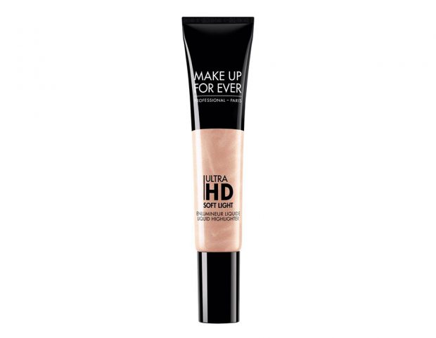 Illuminante fluido per un look radioso