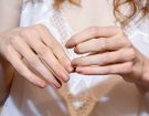 Smalto nude con top coat ad effetto matte