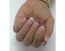 Manicure rosa floreale