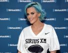 Jenny McCarthy e tutte le sfumature del turchese. (Photo credit: Getty Images)