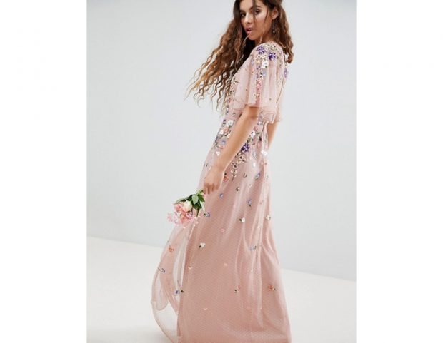 Longdress di tulle con ricami floreali