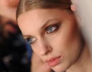 Lo smokey eyes nei toni caldi è elegante e super glamour. (Photo credit: Getty Images)