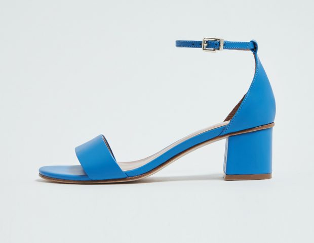 Sandali in pelle con cinturino